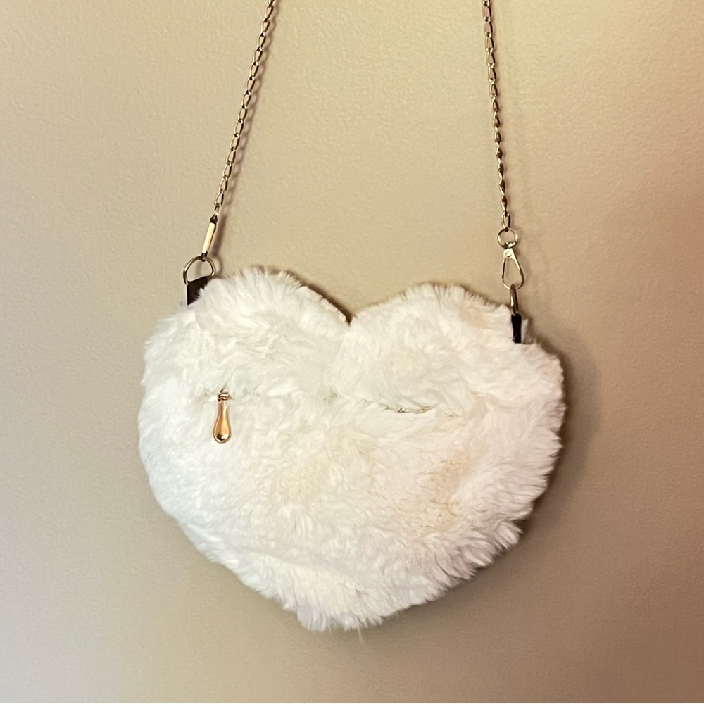 Faux Fur White Heart Crossbody